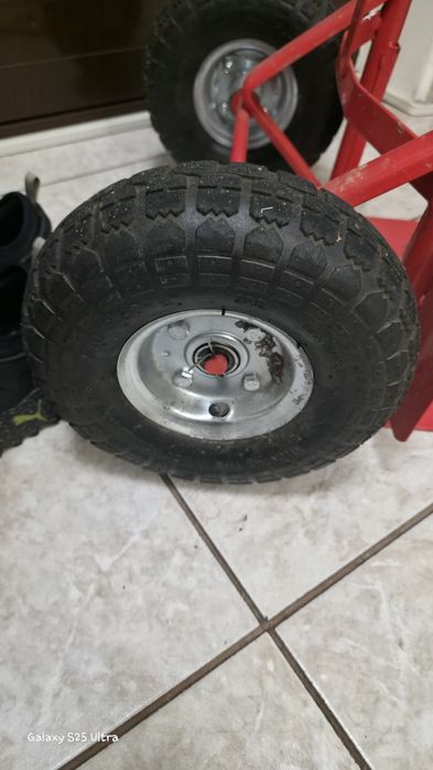 Liza cărucior marfa aproape noua butoaie baxuri 2 roti