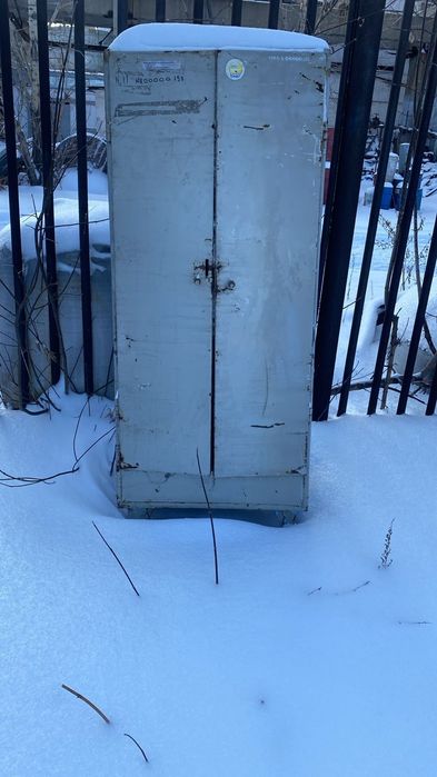 Металлические шкафы для раздевалки