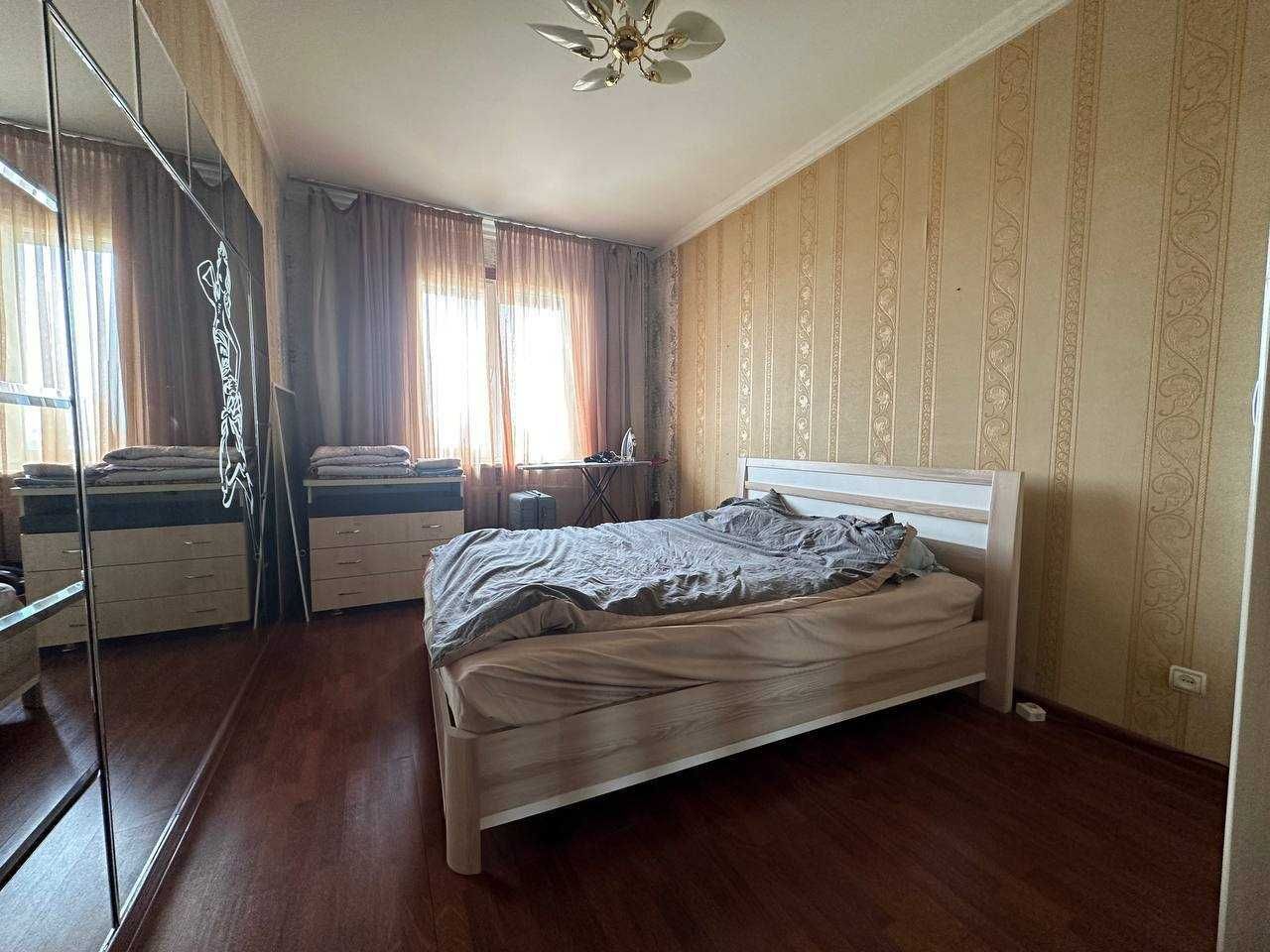 Шота-Руставели - 2/8/9 отдельный вход  кафе B&B, Океан