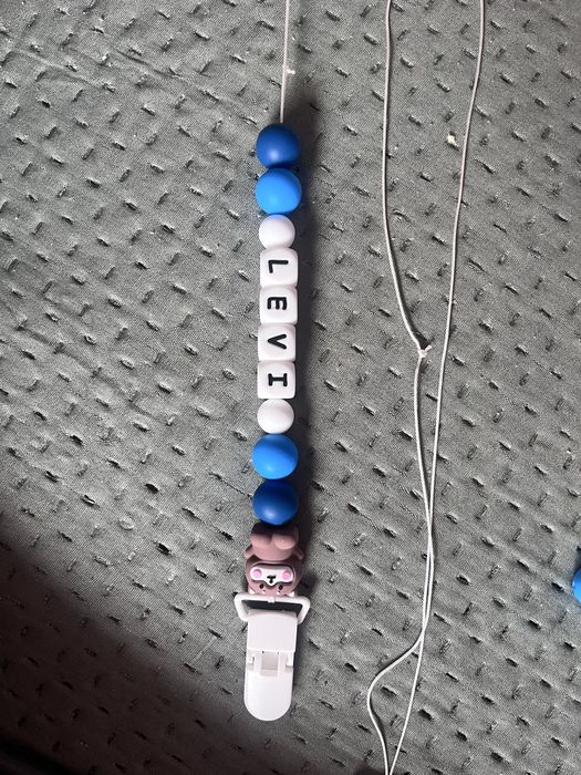 Lantisoare pentru suzeta bebelusului