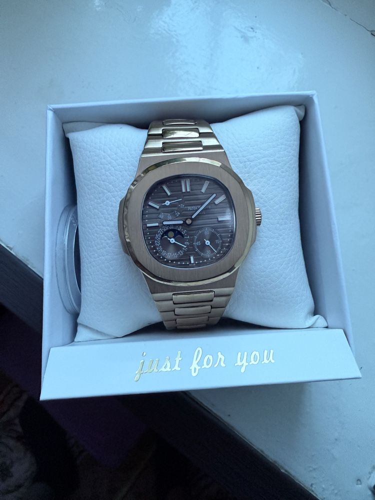 Часы Patek Philippe Nautilus золото АААА