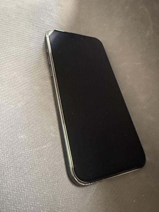 iPhone 15 Pro Max 256gb . с дефект