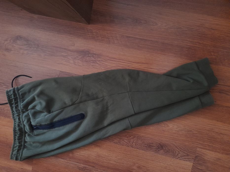 Nike tech младежки долнища 147- 158 см L размер.