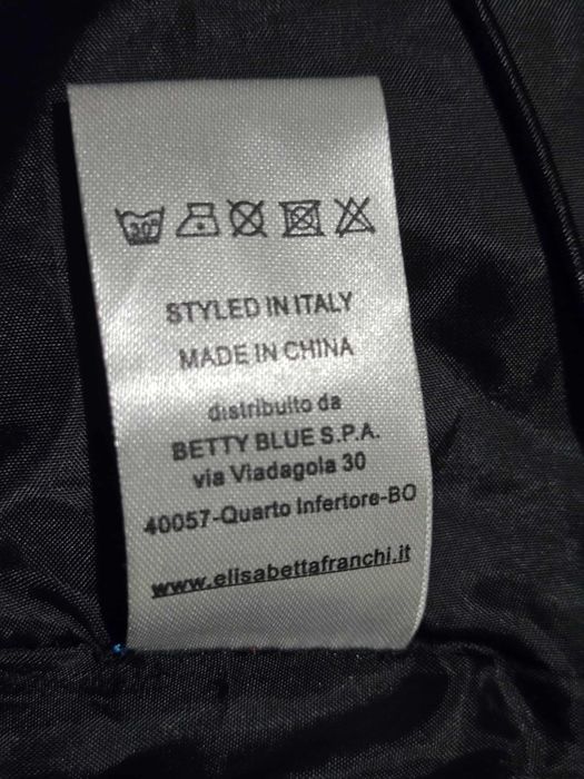 Capa/ Vesta dama Elisabetta Franchi