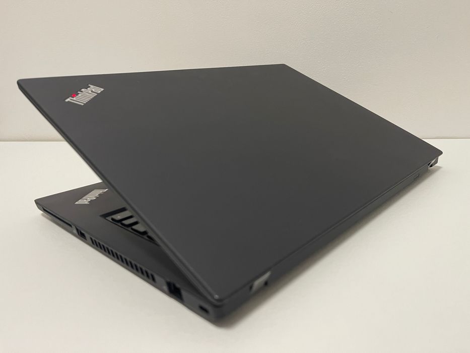 Lenovo ThinkPad T495 • 16GB RAM • 1TB SSD • Tastatura iluminata