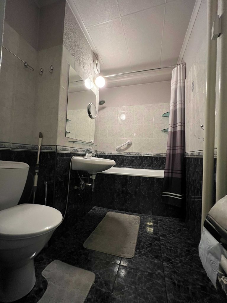 Продава се Четиристаен апартамент в София, Света Троица - 88 кв.м за 2353 €/кв.м - Снимка #13