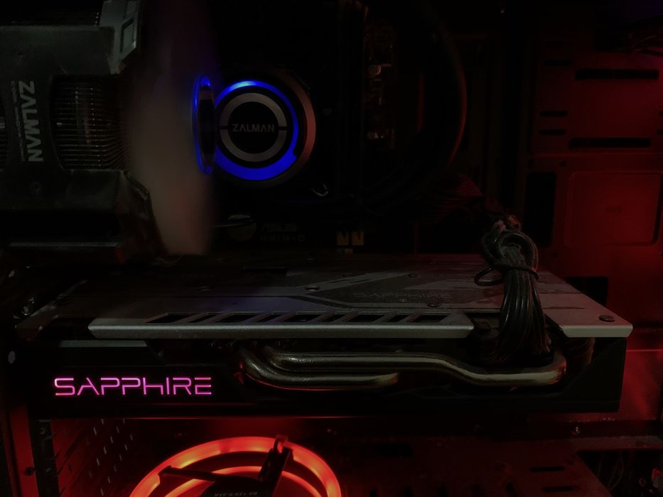 Настолен компютар