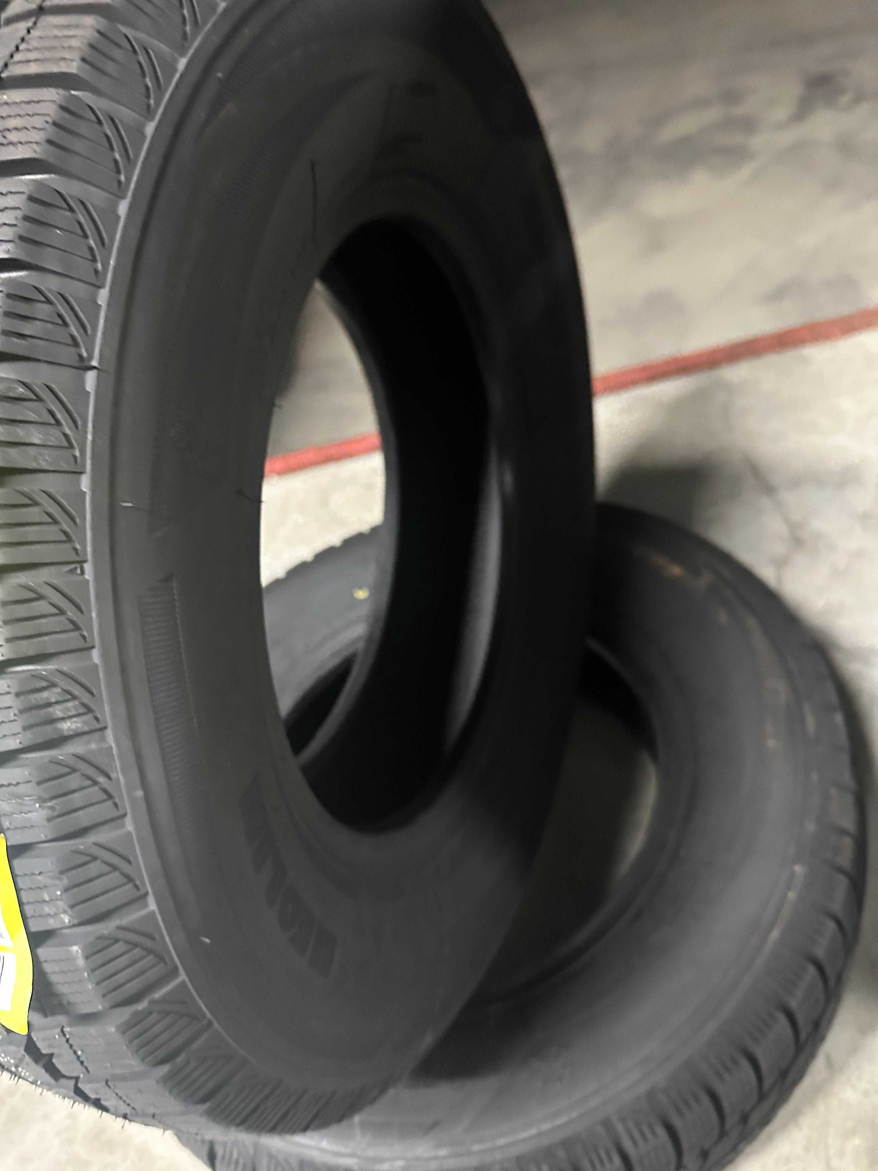 Нови зимни бусови гуми NEOLIN NEOWINTER 225/70R15C 112/110R НОВ DOT