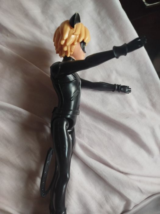 Продавам кукла котка