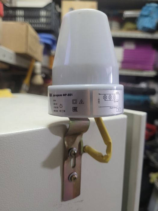 Щит 50 ампер авто освещения улицы.