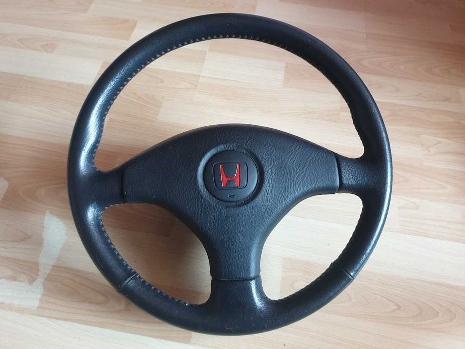 Разпродавам част от колекция спортни волани