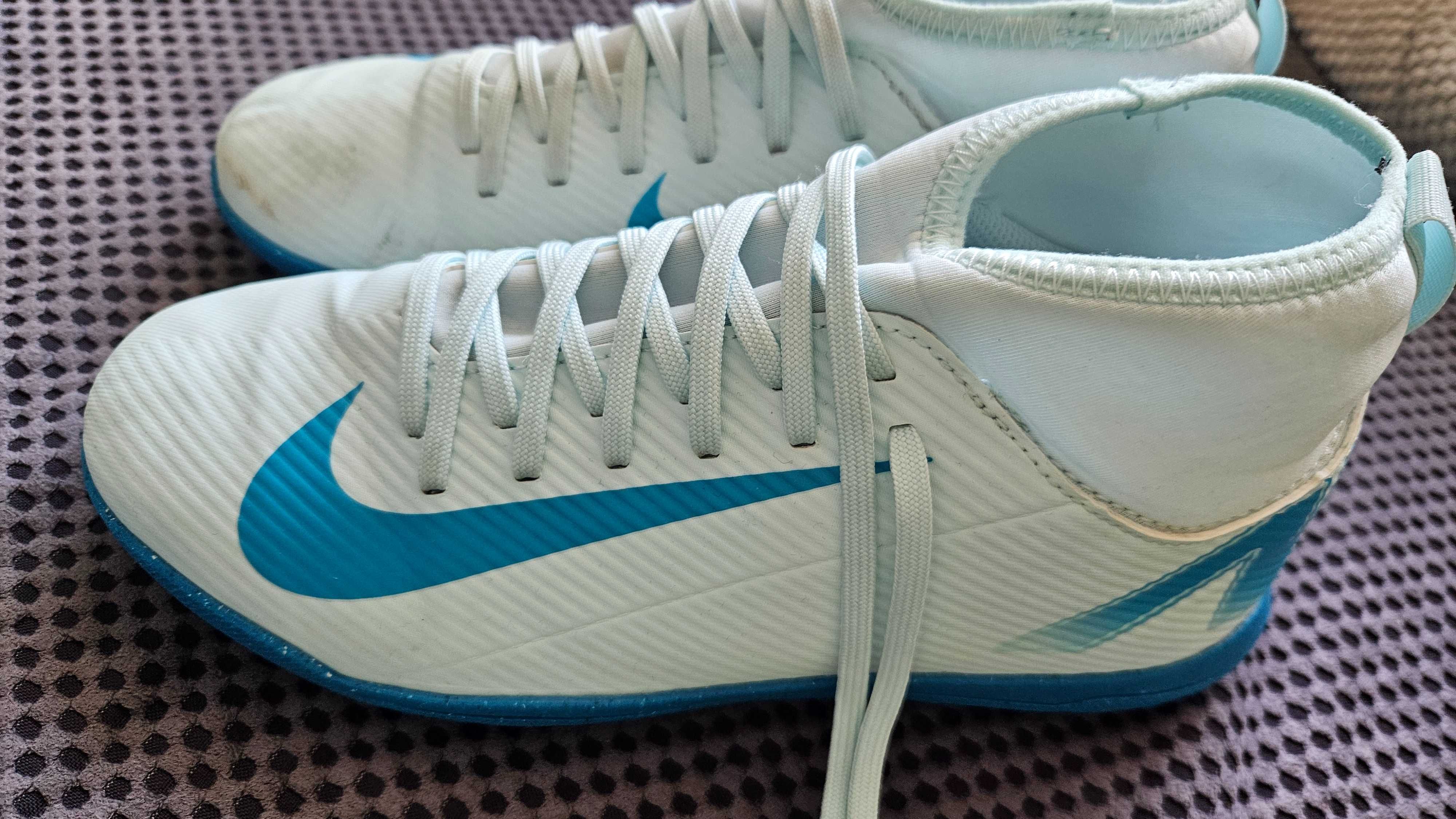 Детски футболни обувки стоножки Nike Superfly 10 Club, 37,5 номер