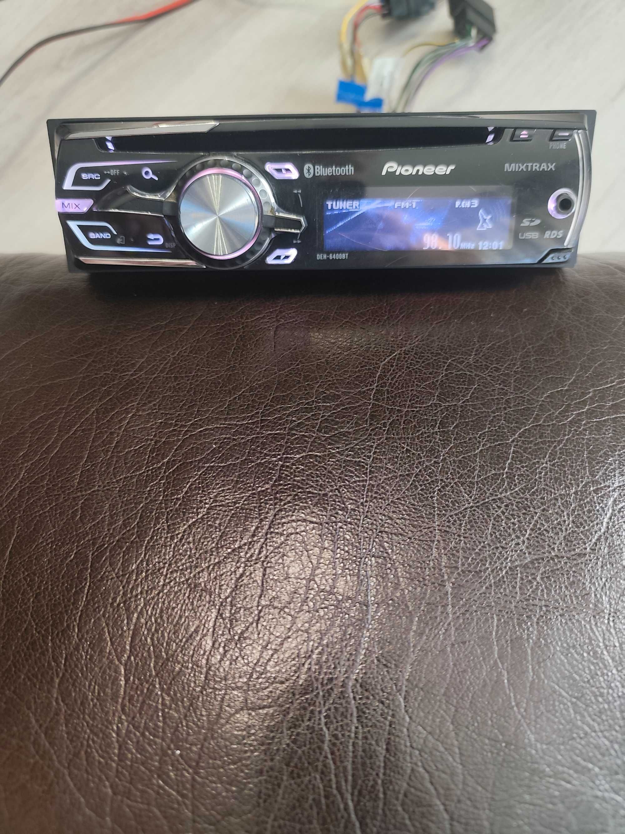 Pioneer - DEH-6400BT