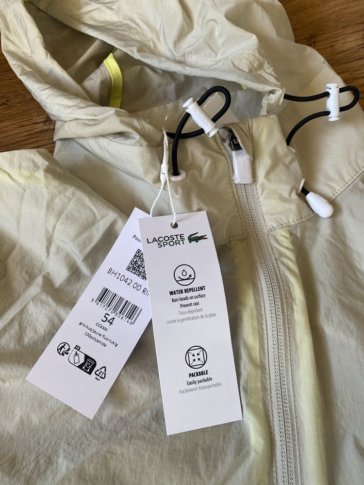 Lacoste - Water Resistant Packaway Zipped Sport Jacket