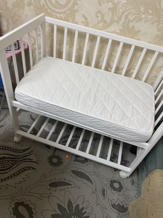 Кровать детская с матрасом