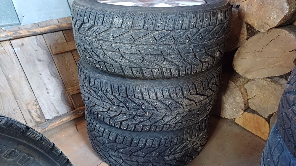 Гуми и джанти Туарег