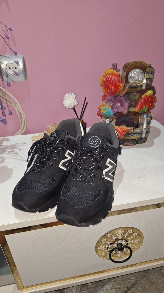 New Balance 42,5