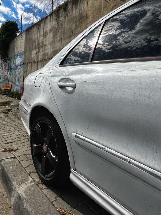 Vand Sau Schimb Mercedes W211 E class Pachet AMG