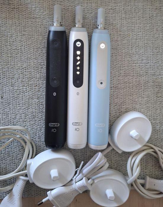Periute de dinti Oral B, IO3, IO5
