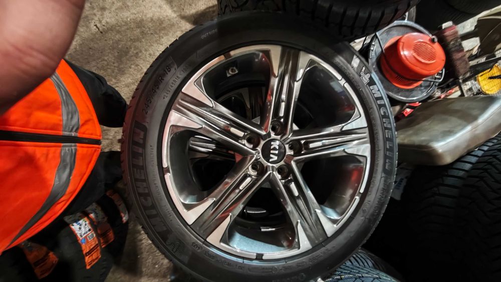 Джанти с гуми 18'' от Киа 114.3