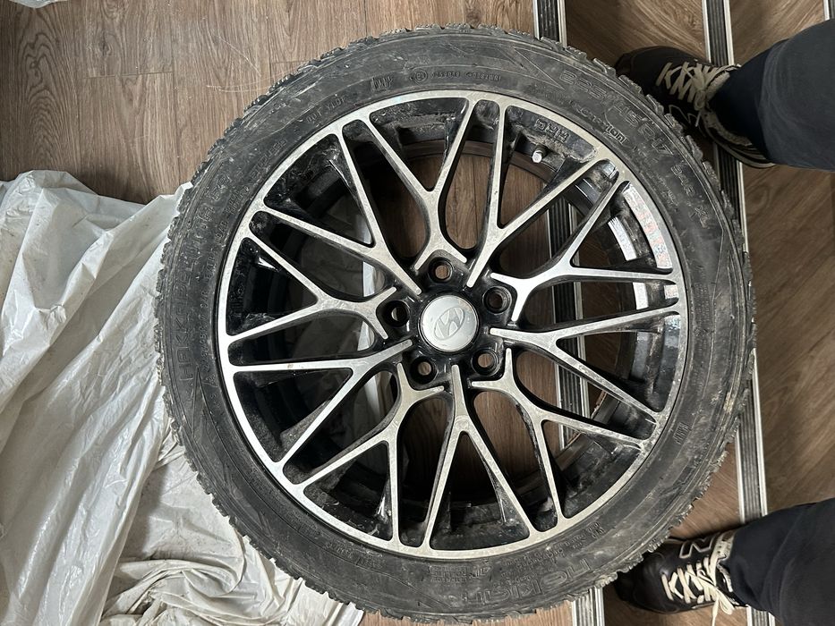 Диски с резиной, почти новые