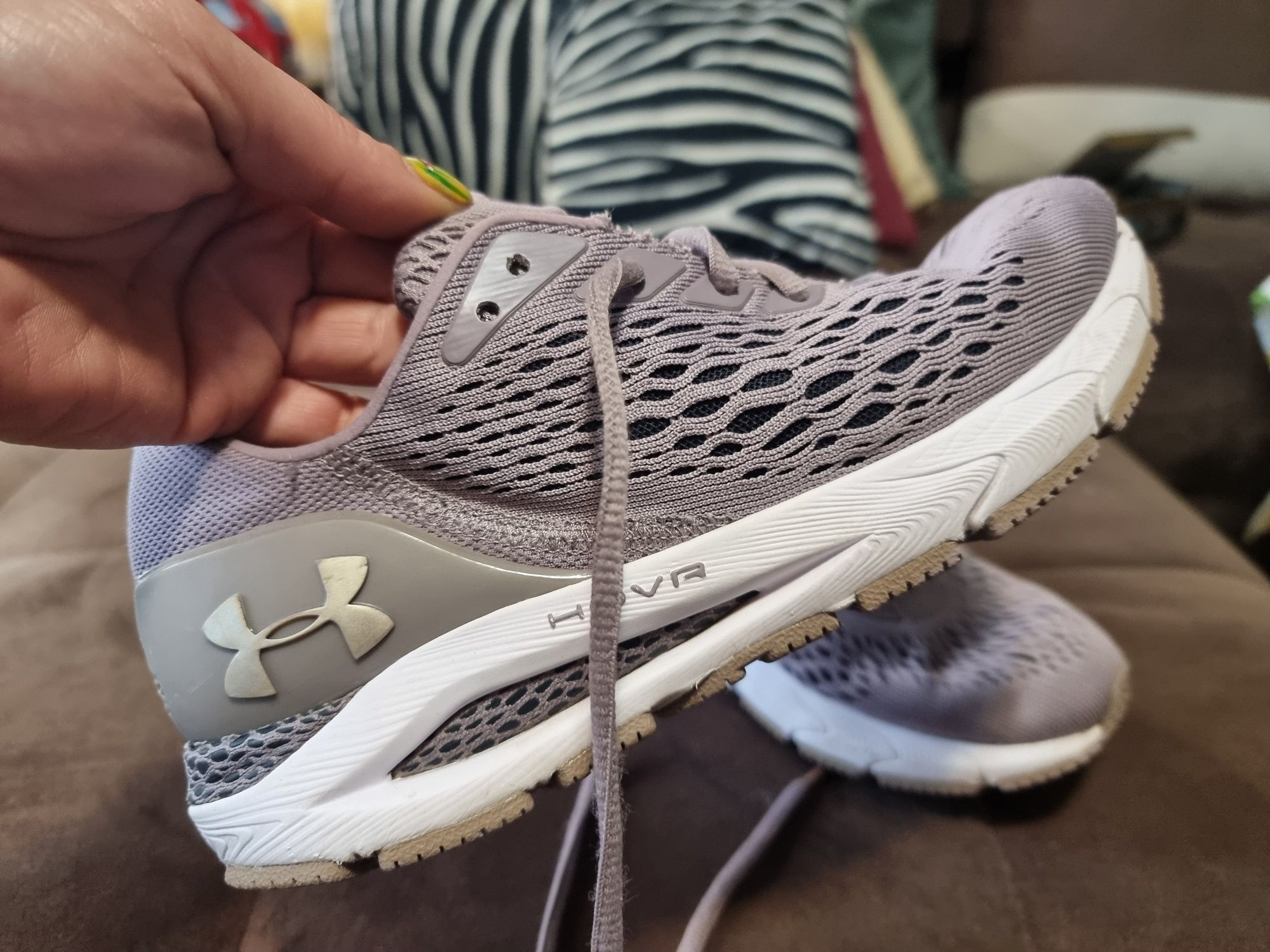 Under Armour дамски маратонки номер 40