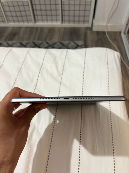 Vand ipad 6th Generation 32gb