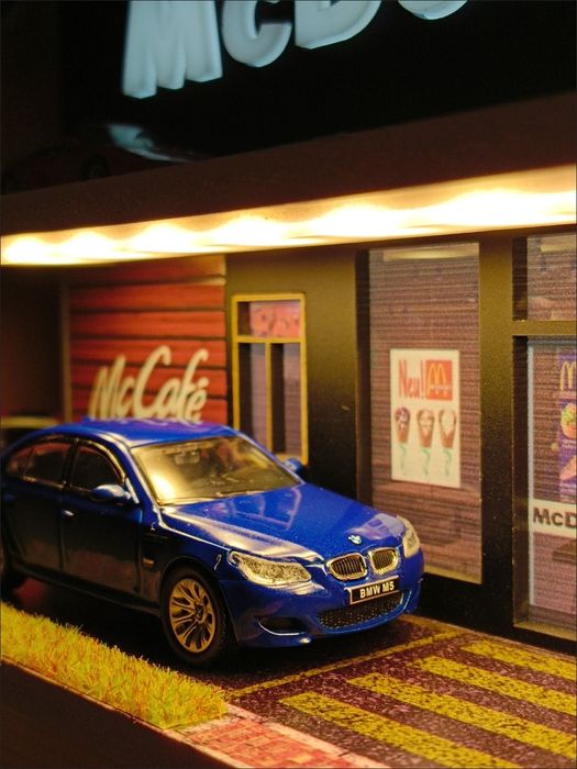BMW M5 E60 1/64 Hot Wheels