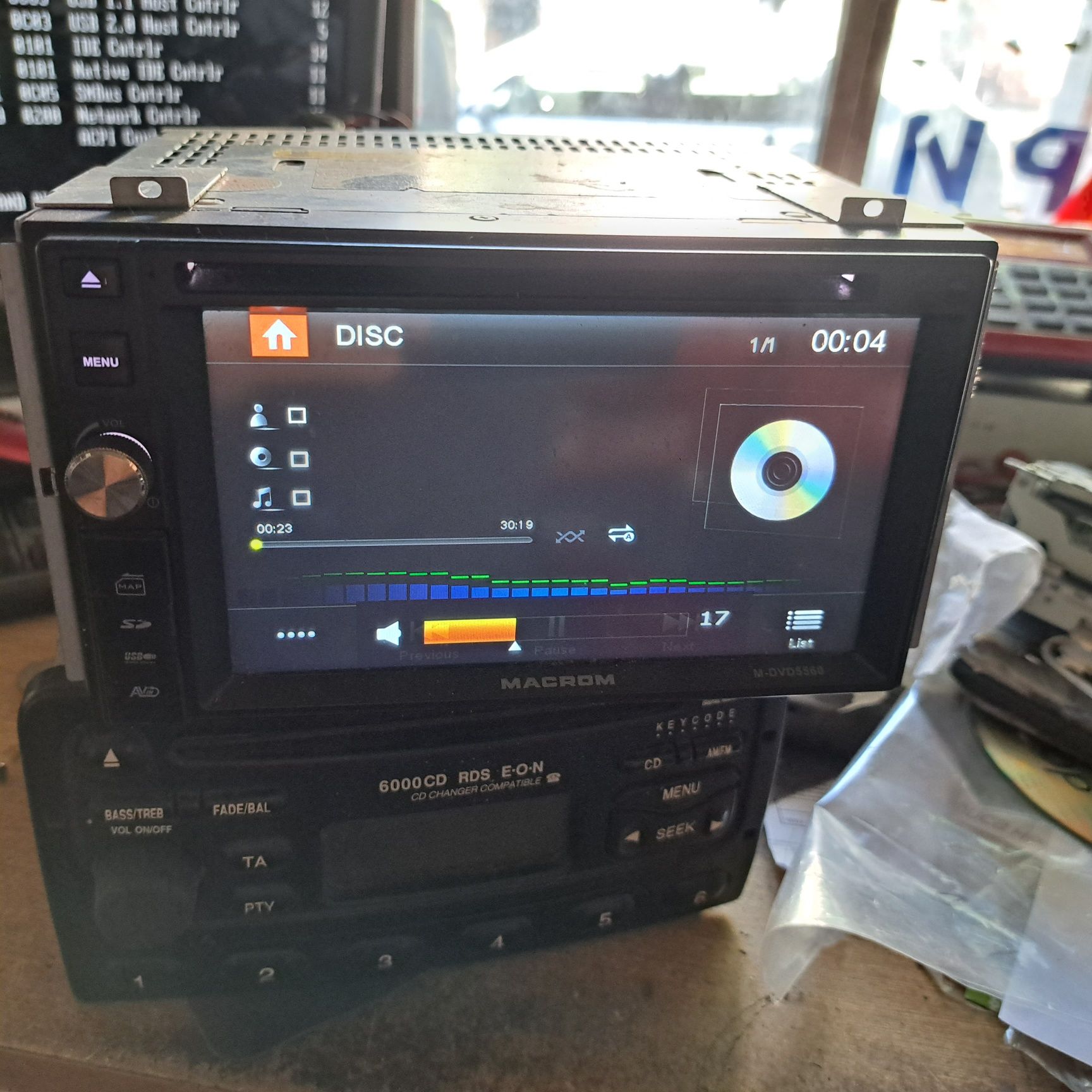 Радио  Macrom M DVD 5560 Cd. BT UsbAux. Bluetooth.Navigacia