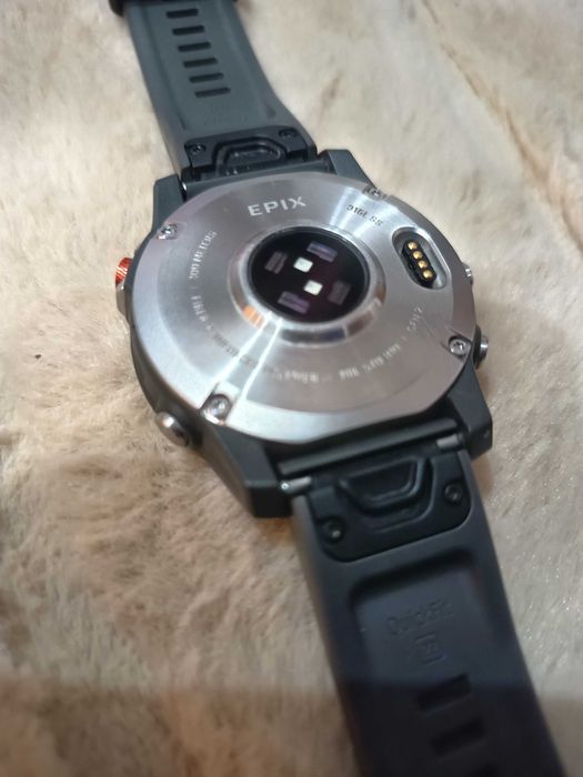 Garmin Epix Gen 2 Amoled отличен