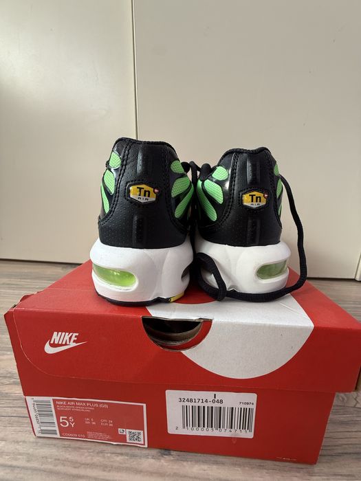 ЧИСТО НОВИ Маратонки AIR MAX Plus 38 номер