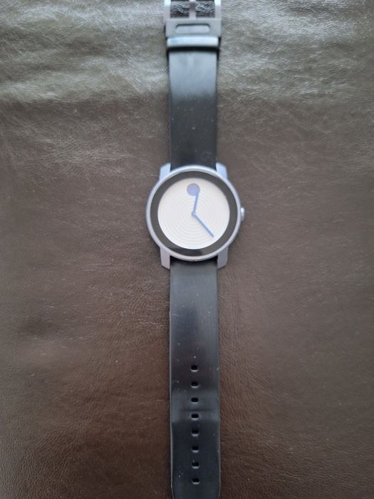 Оригинален часовник Movado BOLD