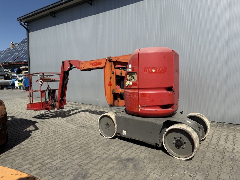 De vanzare sau da inchiriat nacela Manitou cu brat articulat