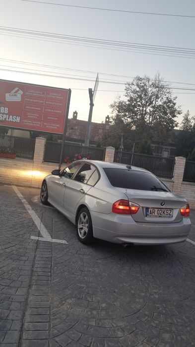 De vânzare: BMW E90 320d
	•	An fabricație: 2007
	•	Motor: 2.0 diesel,