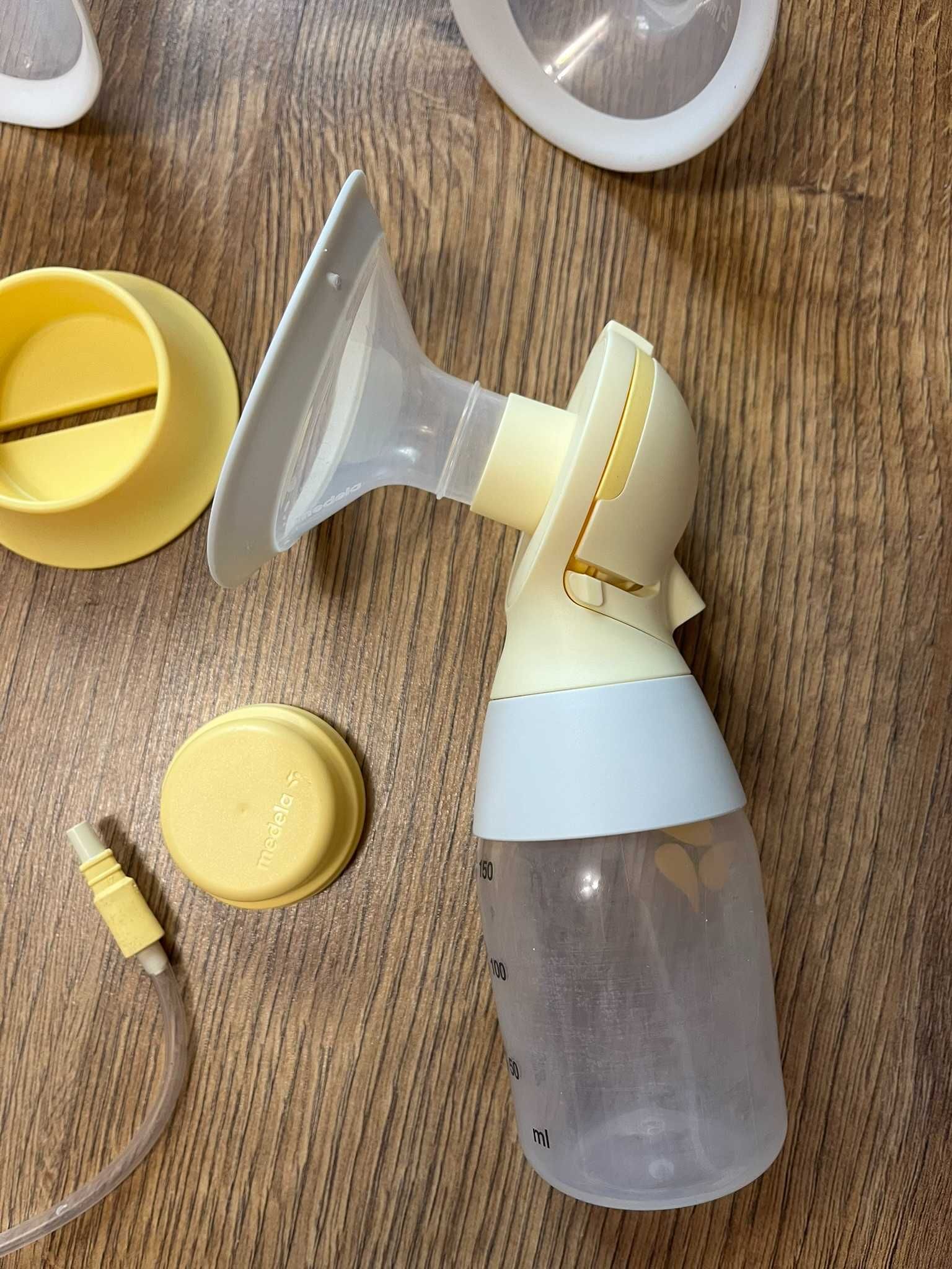Електрическа помпа за кърма Medela Swing Flex + подаръци