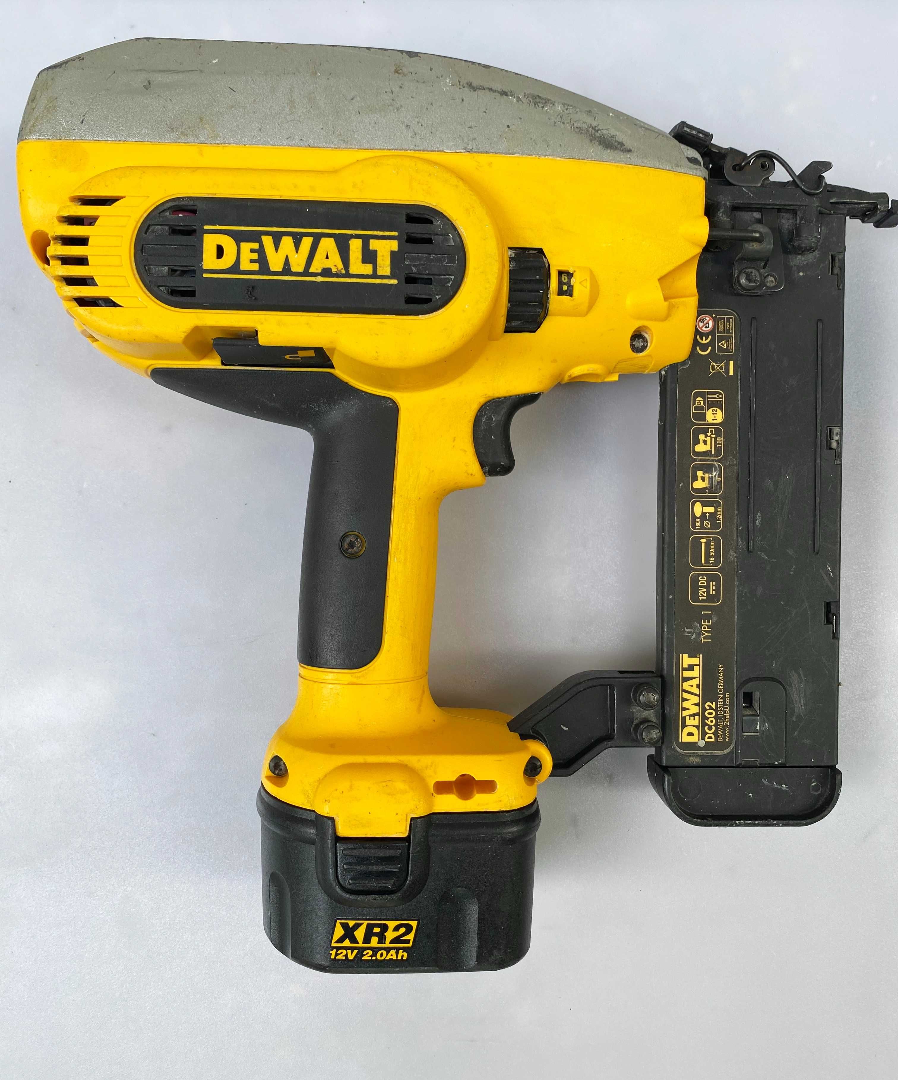 Акумулаторен пистолет за пирони DeWalt DC602 12V 2.0Ah