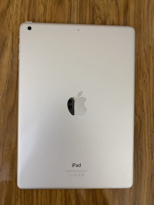 Айпад эйр в отличном состоянии