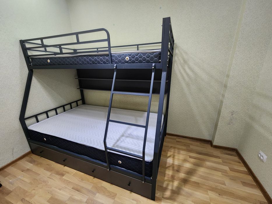 АКЦИЯ. Двухъярусная кровать металлическая.