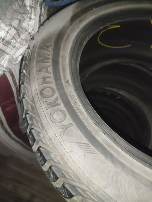 Резина зимняя  yokohama 255/55/r18