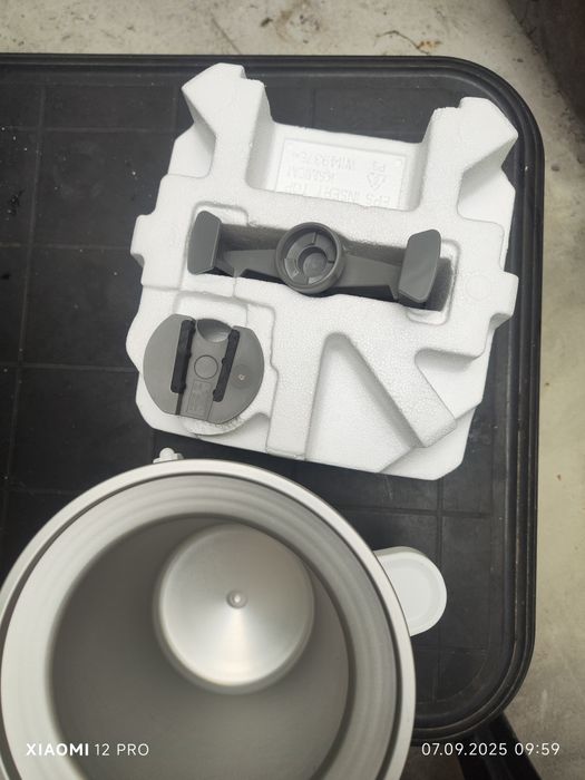 Vând accesoriu ptr.facut înghețată ptr.aparat KitckenAid