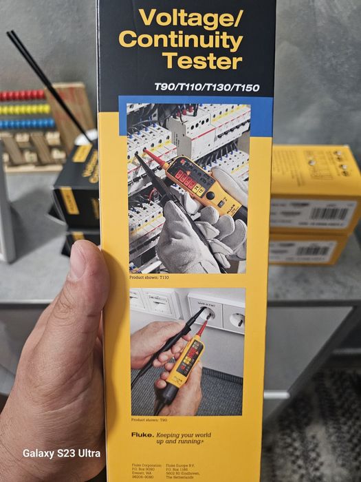 Tester Fluke T150 bipolar AC DC cu indicator LED