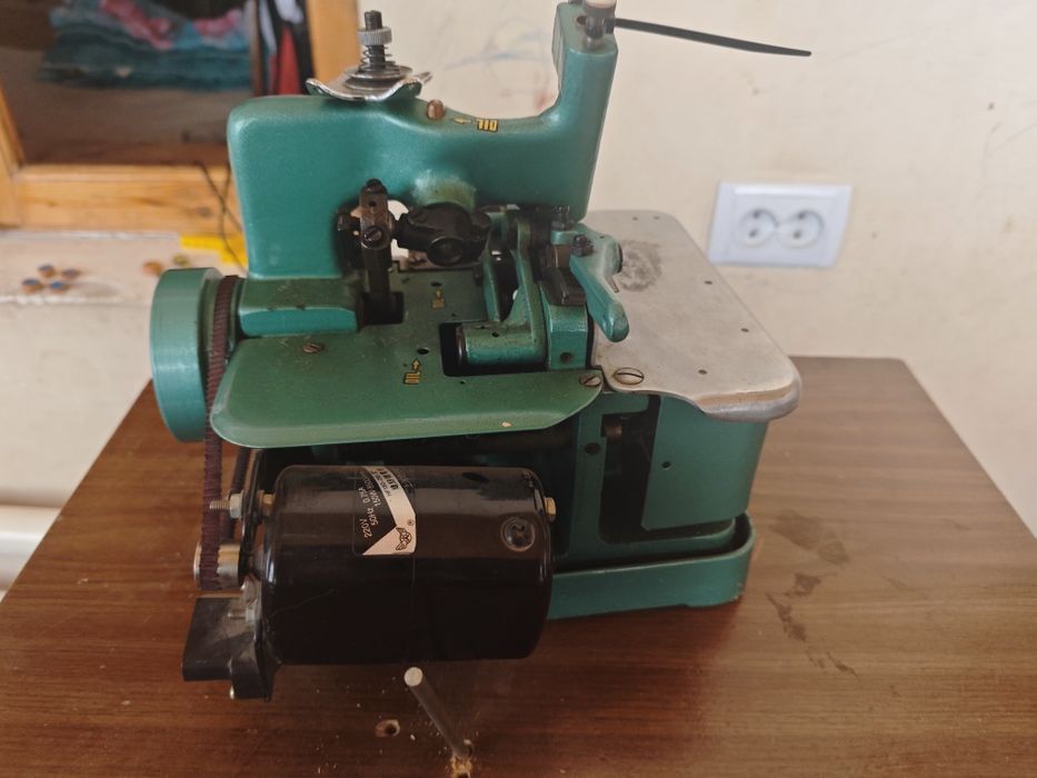 Швейная машинка Overlok