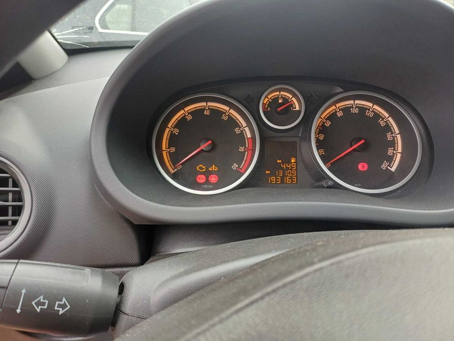 Vând Opel CORSA D