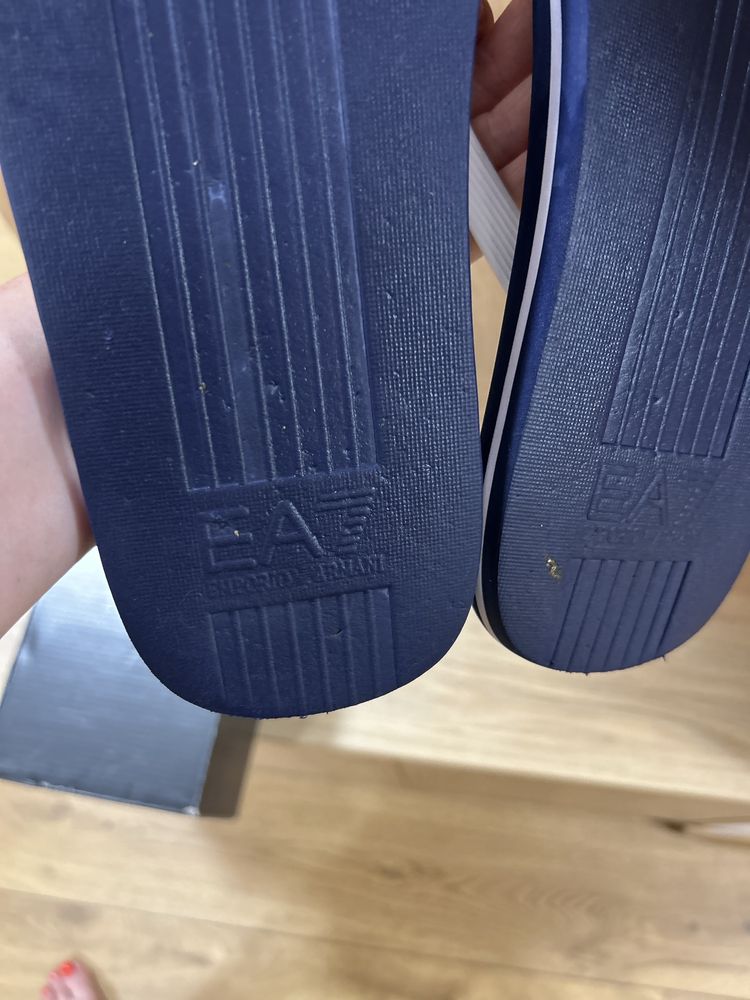 Чехли Emporio Armani