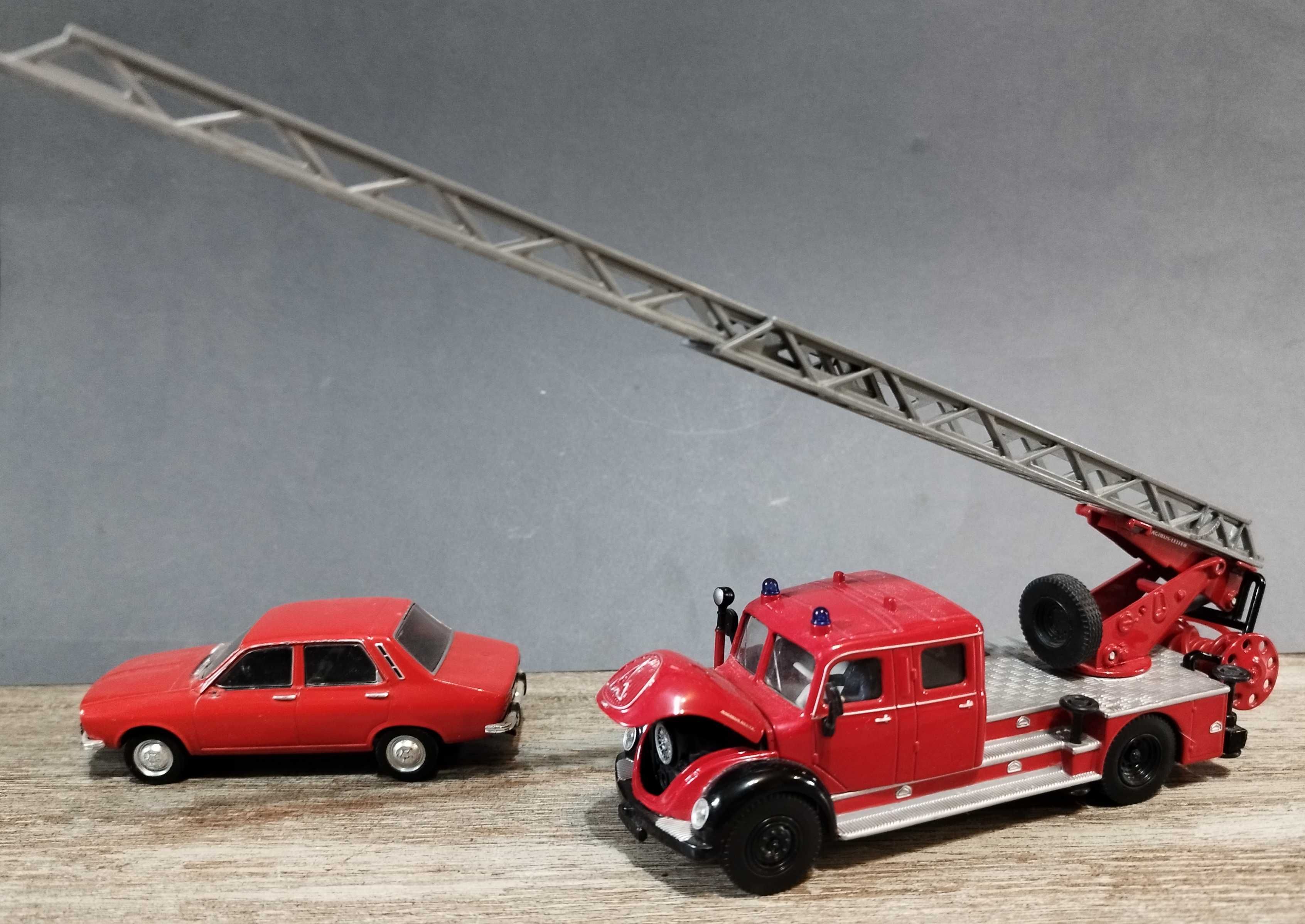 Mașina de pompieri Siku