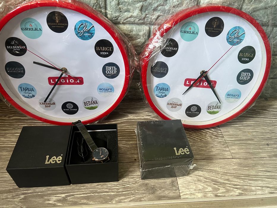 Часы настенные и наручные новые