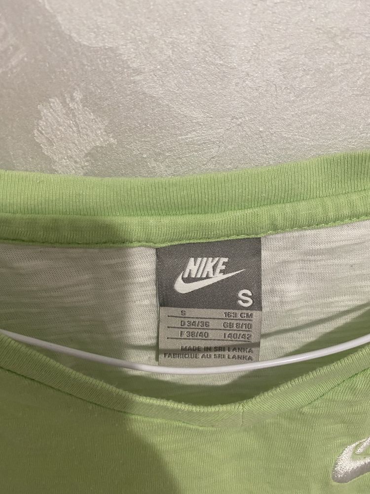 Vand tricou Nike mărimea S