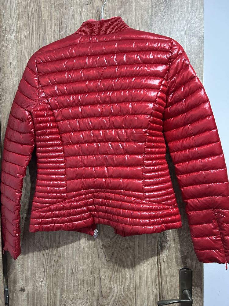 geaca guess rosie