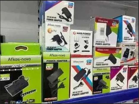 - Блок питания, Зарядка, Адаптер .