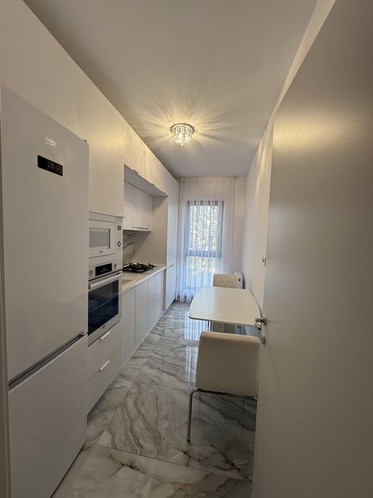 Garsoniera lux ! Locuita 1/2 luni pe an ,totul ca nou !!!